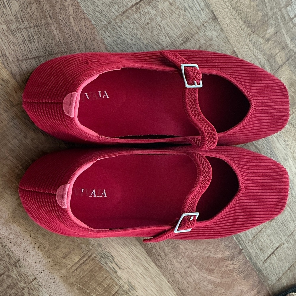 Vivaia Mary Jane Flats for Women (9-9.5)